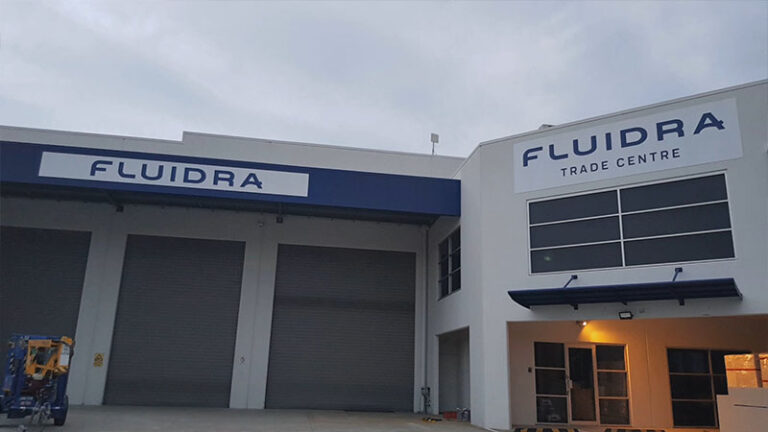 Fluidra building signs