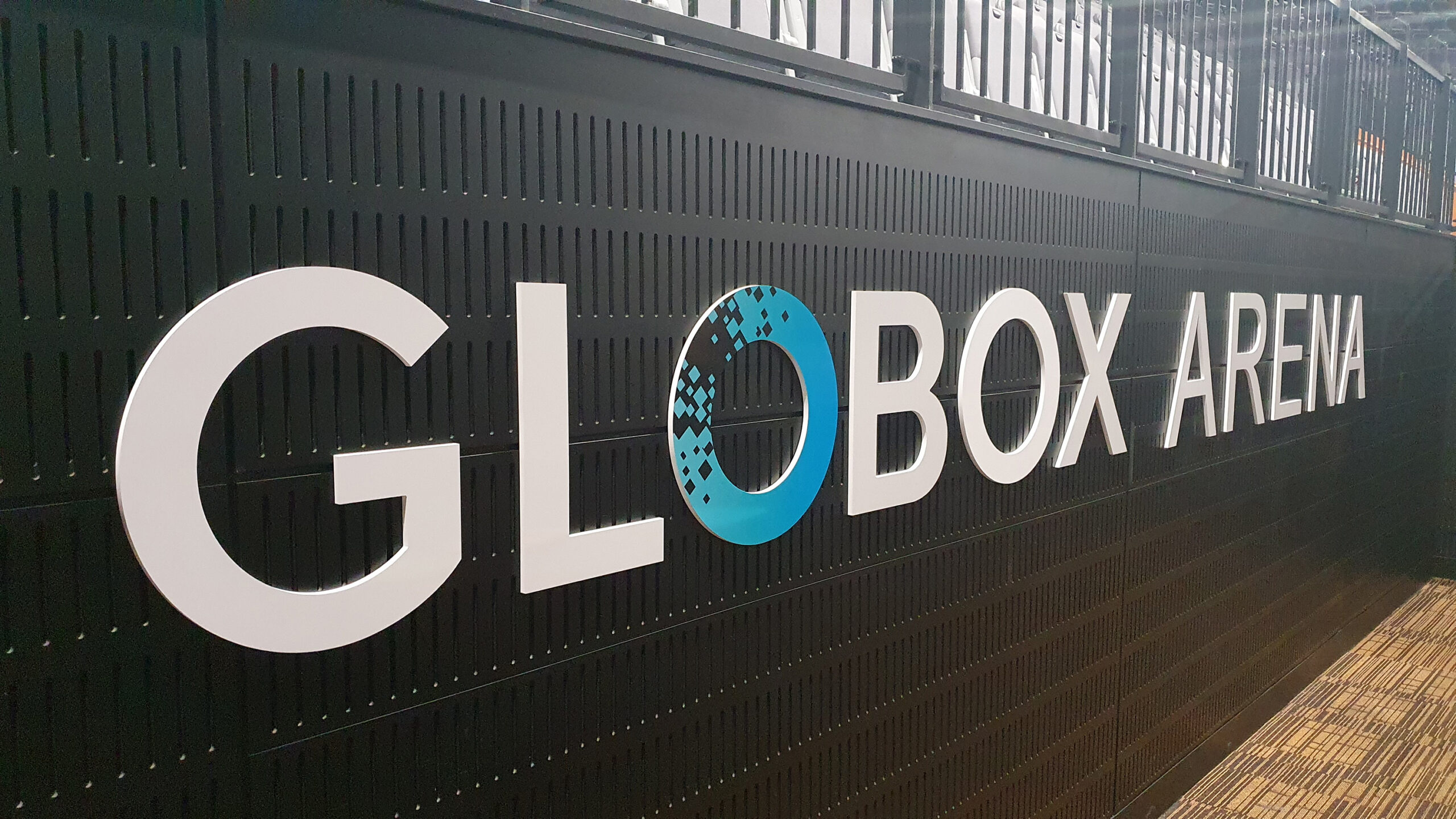 GLOBOX 3d laser cut logo